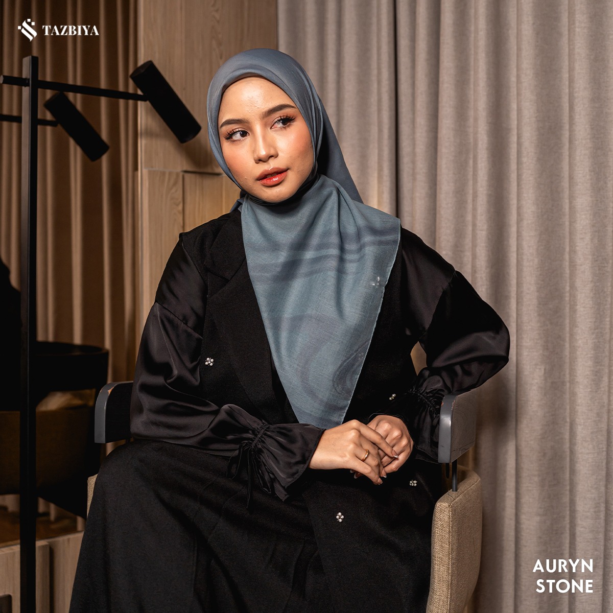 [NEW!] TAZBIYA SCARF AURYN VOAL ULTRAFINE SERIES I HIJAB VOAL SQUARE MOTIF JAHIT TEPI I JILBAB SEGI EMPAT MOTIF 115 x 115