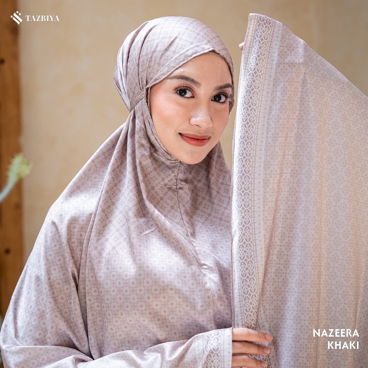 TAZBIYA - Mukena Silk NAZEERA Series (Mukena Dewasa Motif Monogram Bahan Silk 2 in 1 dengan Sajadah Mini Pouch)