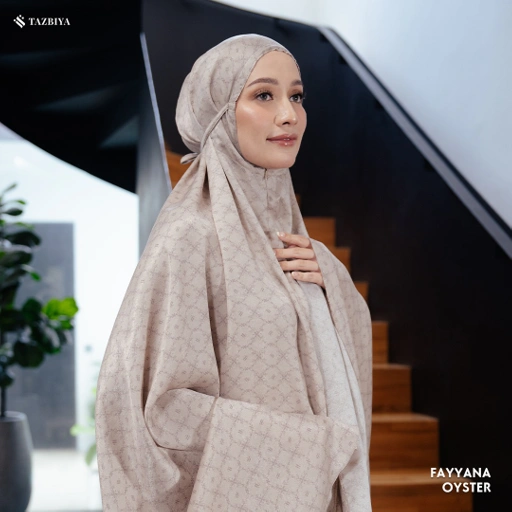 Image of TAZBIYA MUKENA SILK PREMIUM MOTIF MONOGRAM FAYYANA SERIES ALLSIZE