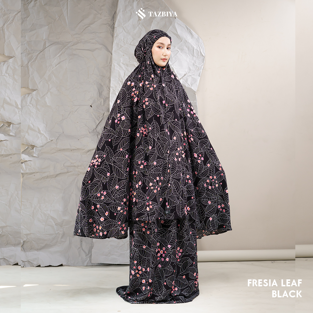MUKENA TAZBIYA ALLOVER FREESIA LEAF BLACK ALLSIZE