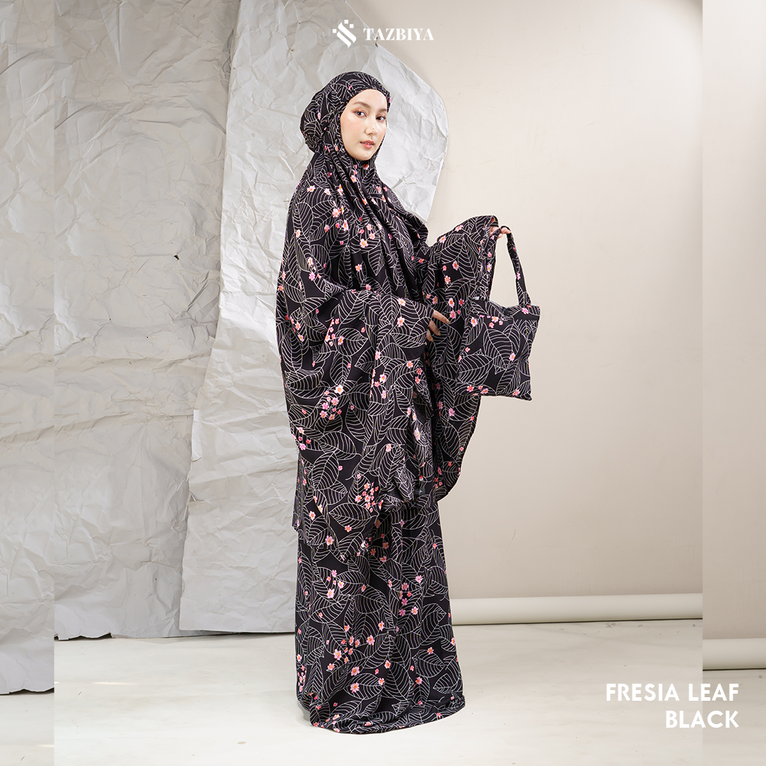 MUKENA TAZBIYA ALLOVER FREESIA LEAF BLACK ALLSIZE
