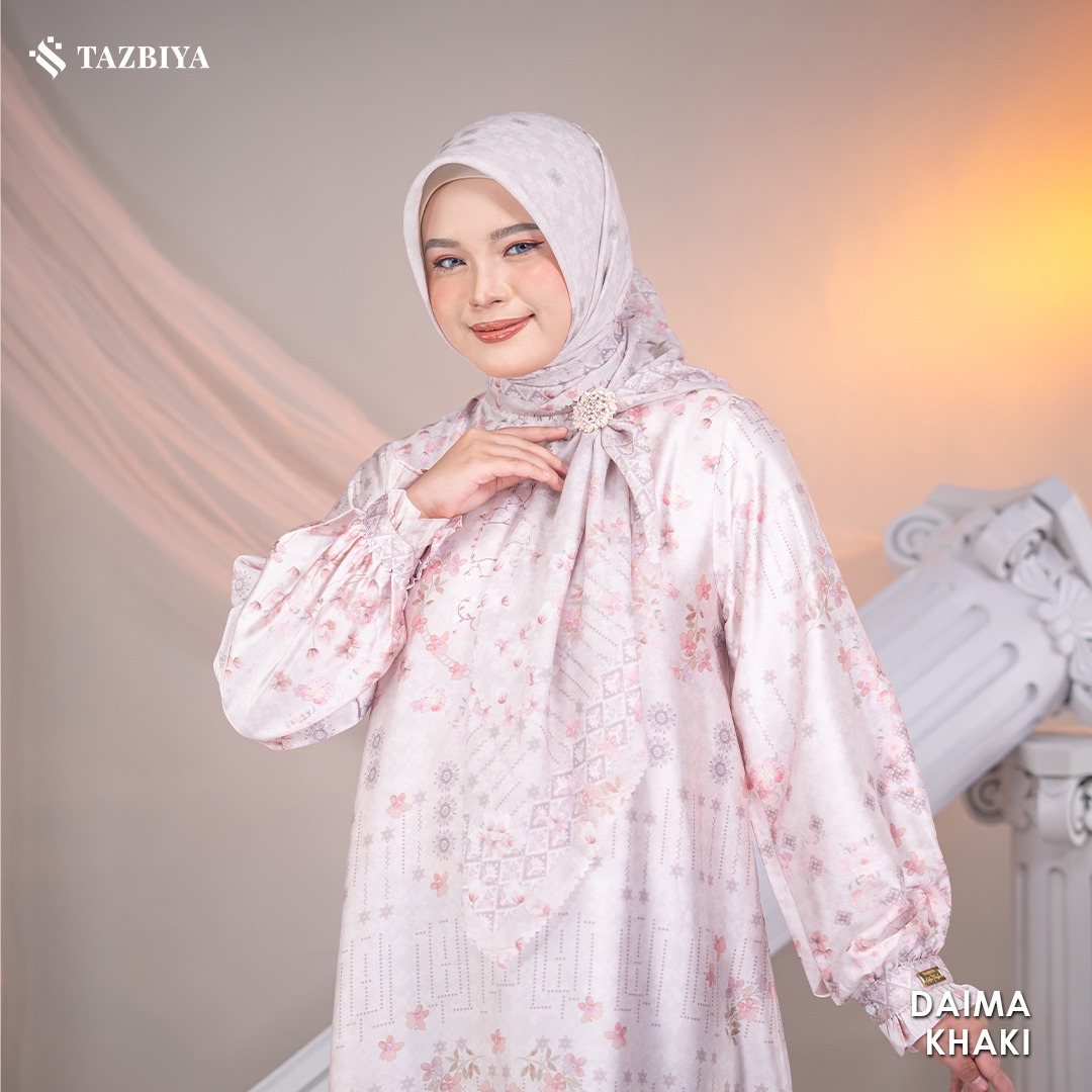 EXCLUSIVE TAZBIYA X ADELIA PASHA DAIMA SCARF I JILBAB SEGI EMPAT JAHIT TEPI | 120 x 120 cm
