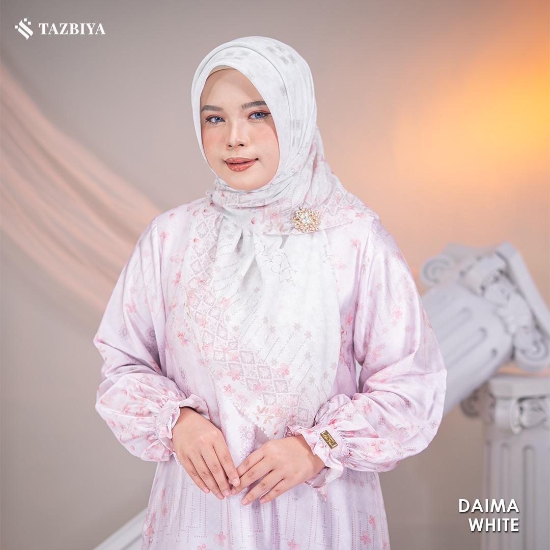 EXCLUSIVE TAZBIYA X ADELIA PASHA DAIMA SCARF I JILBAB SEGI EMPAT JAHIT TEPI | 120 x 120 cm