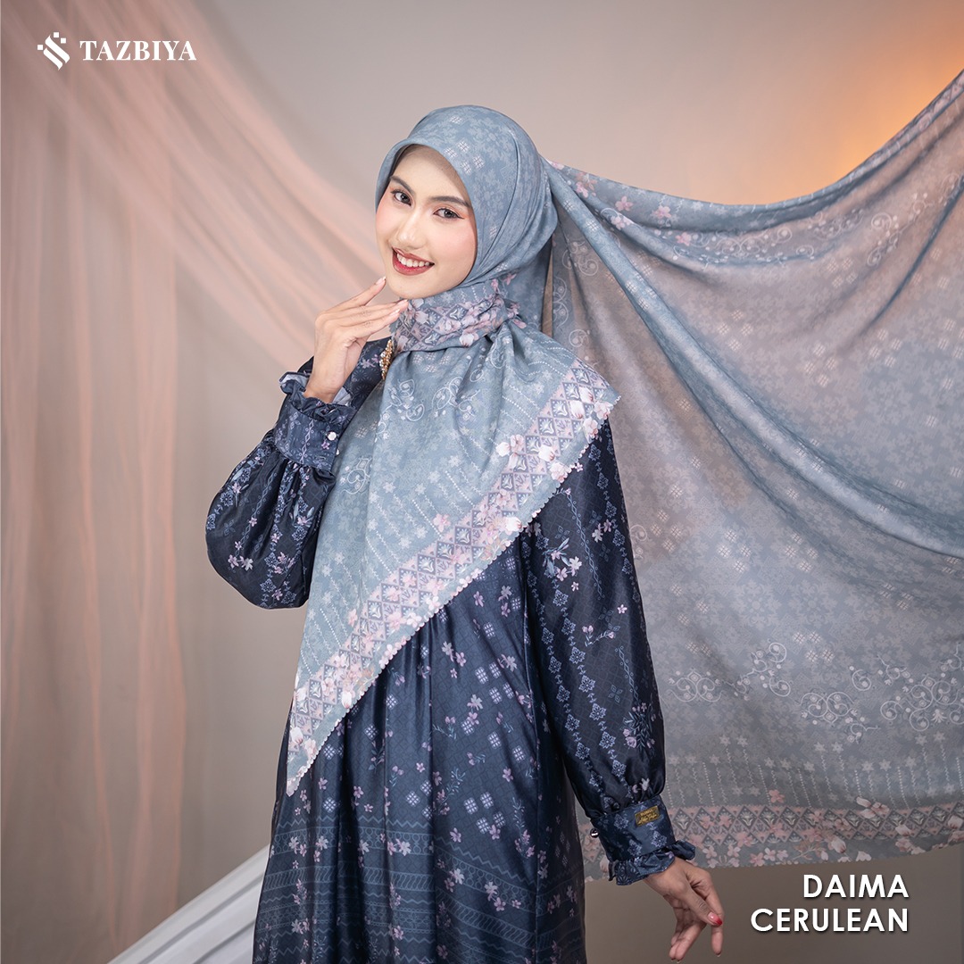 EXCLUSIVE TAZBIYA X ADELIA PASHA DAIMA SCARF I JILBAB SEGI EMPAT JAHIT TEPI | 120 x 120 cm