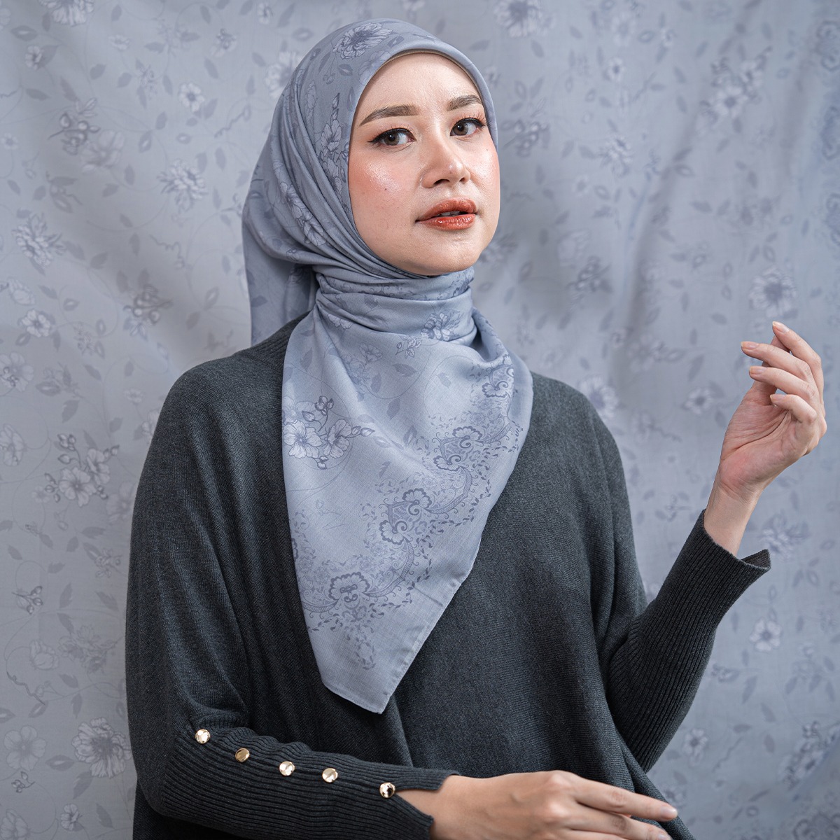 TAZBIYA SCARF - LYVIA SERIES I TAZBIYA HIJAB VOAL MOTIF JAHIT TEPI 