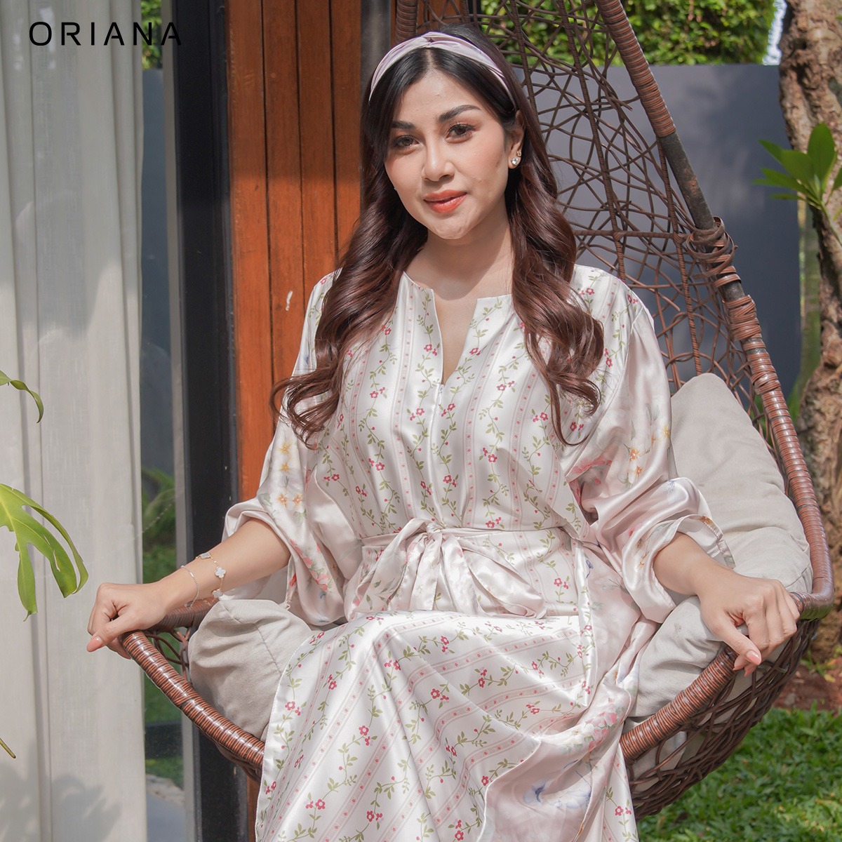 ORIANA X Nisya Ahmad Longdress Byra Silk Ivy Series