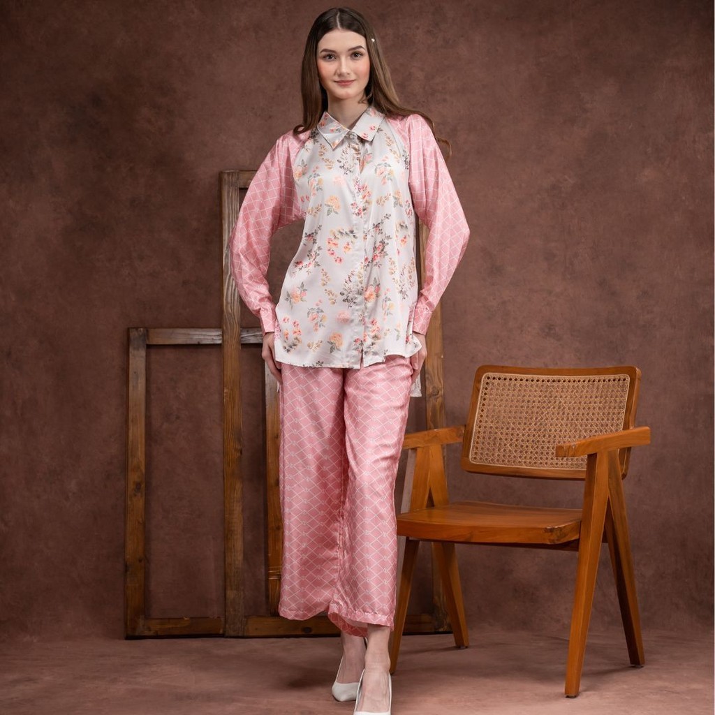 Oriana Dailywear One-Set Silk Ivonny Series