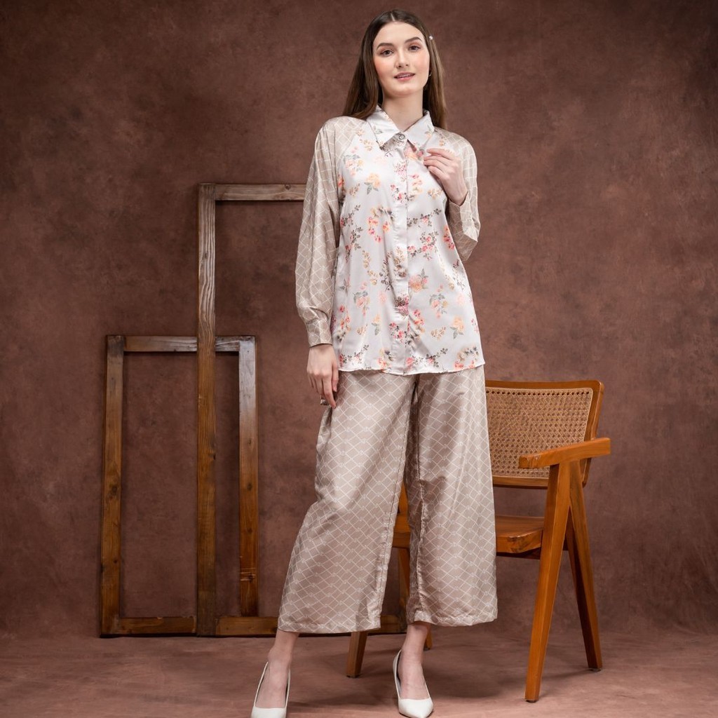 Oriana Dailywear One-Set Silk Ivonny Series