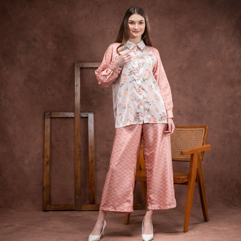 Oriana Dailywear One-Set Silk Ivonny Series