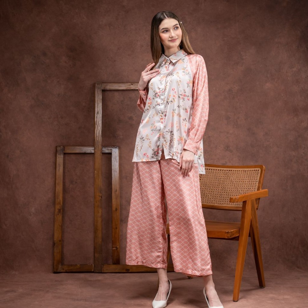 Oriana Dailywear One-Set Silk Ivonny Series