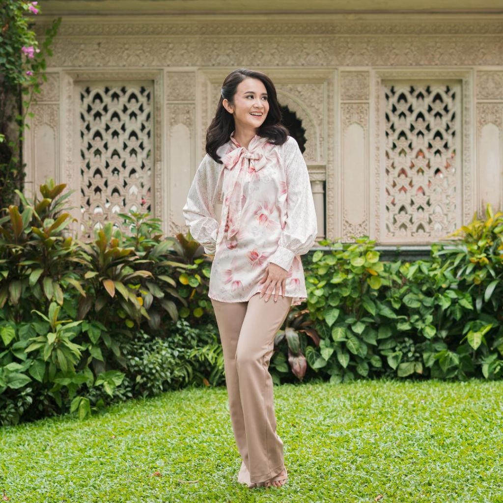 Dailywear Oriana Blouse Cayline x Micheelle Ziudith