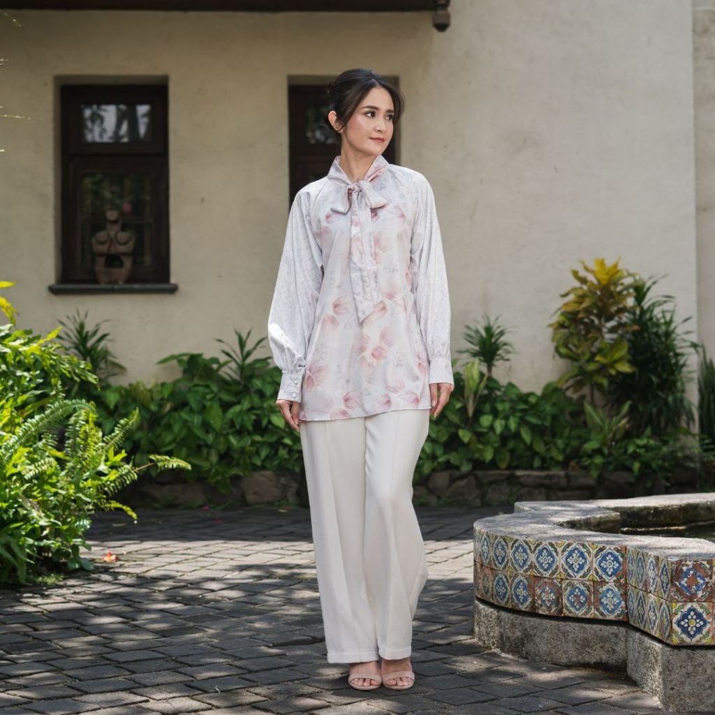 Dailywear Oriana Blouse Cayline x Micheelle Ziudith