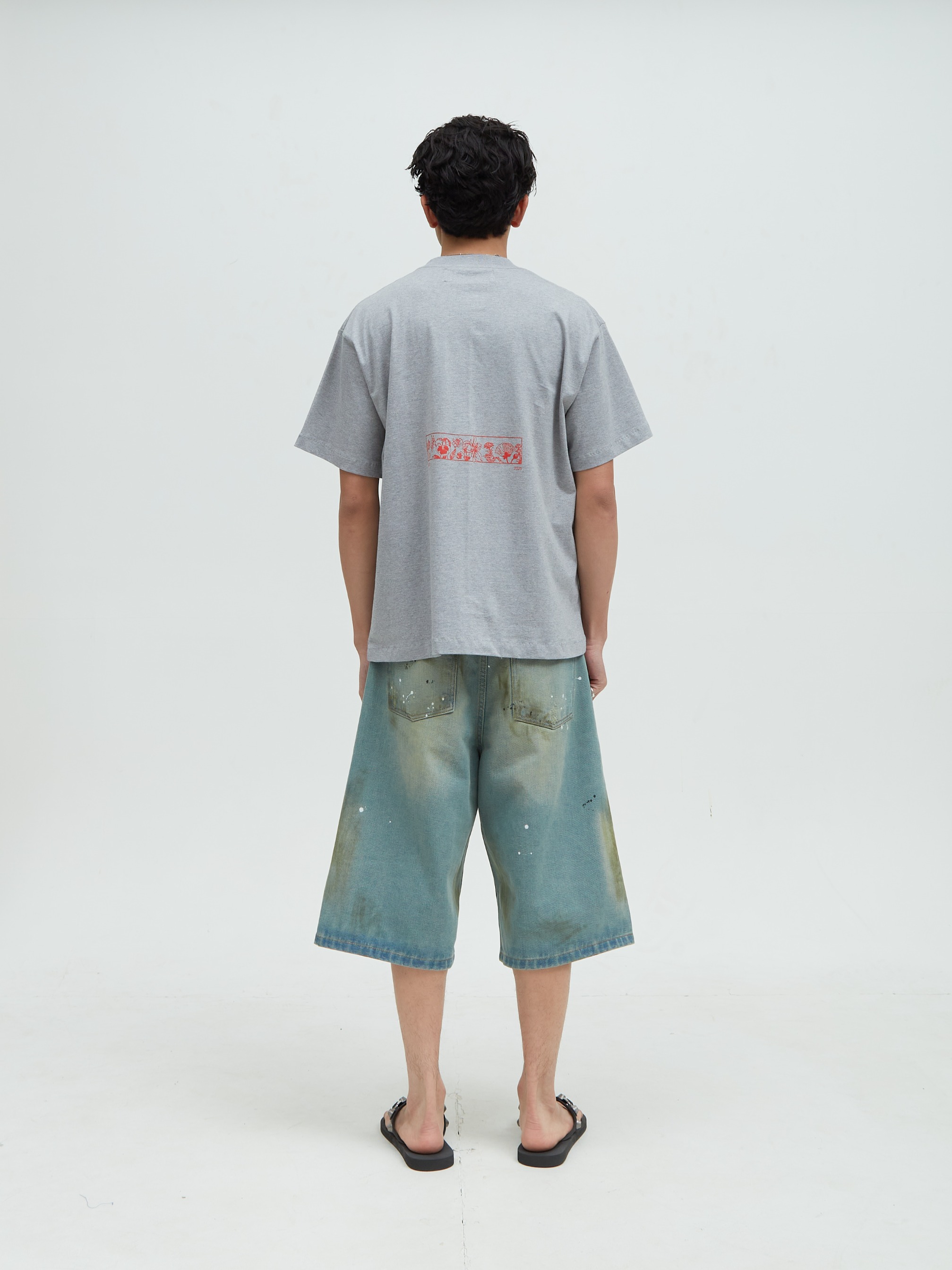 Love Script Tee Gray