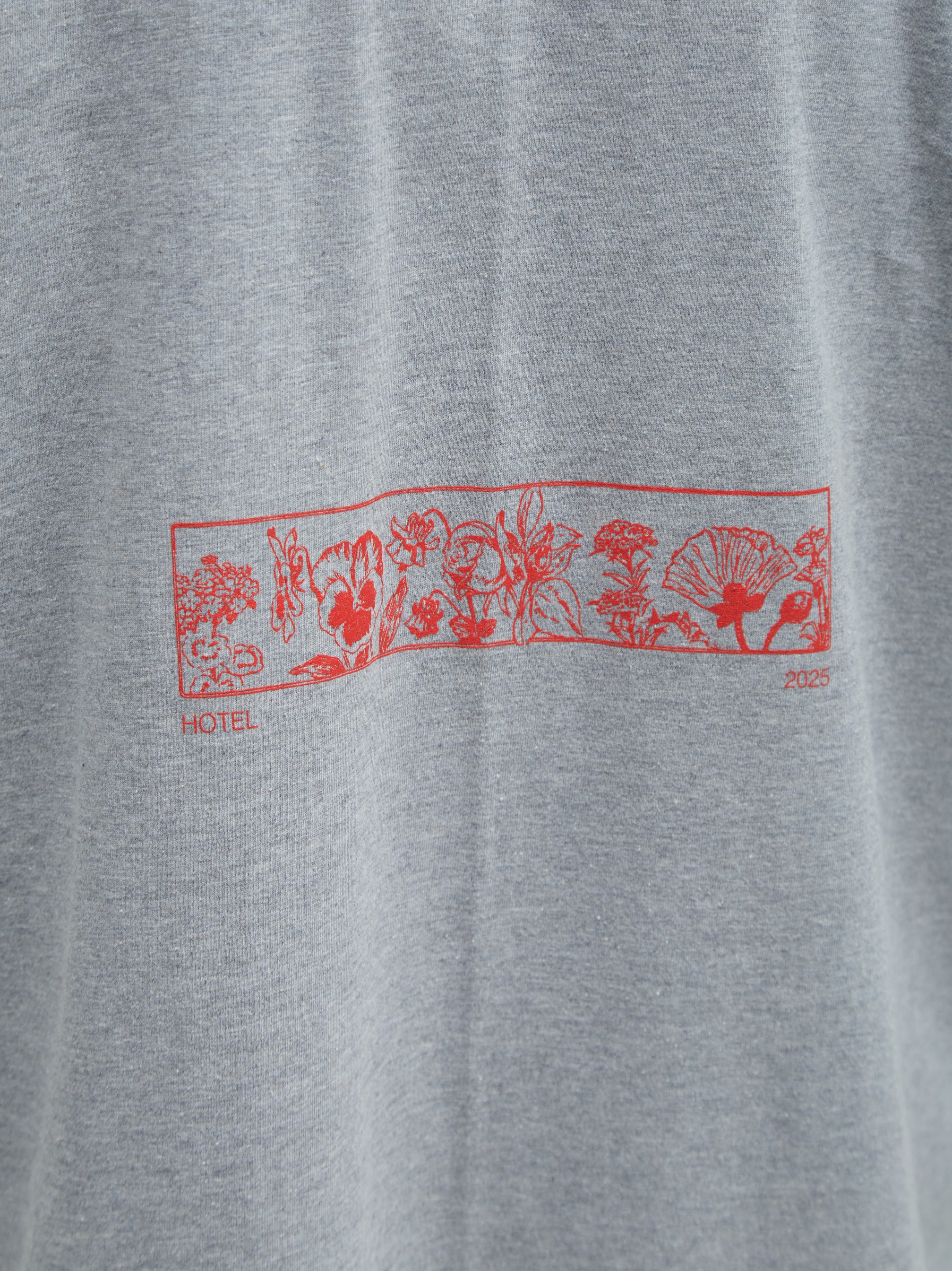 Love Script Tee Gray