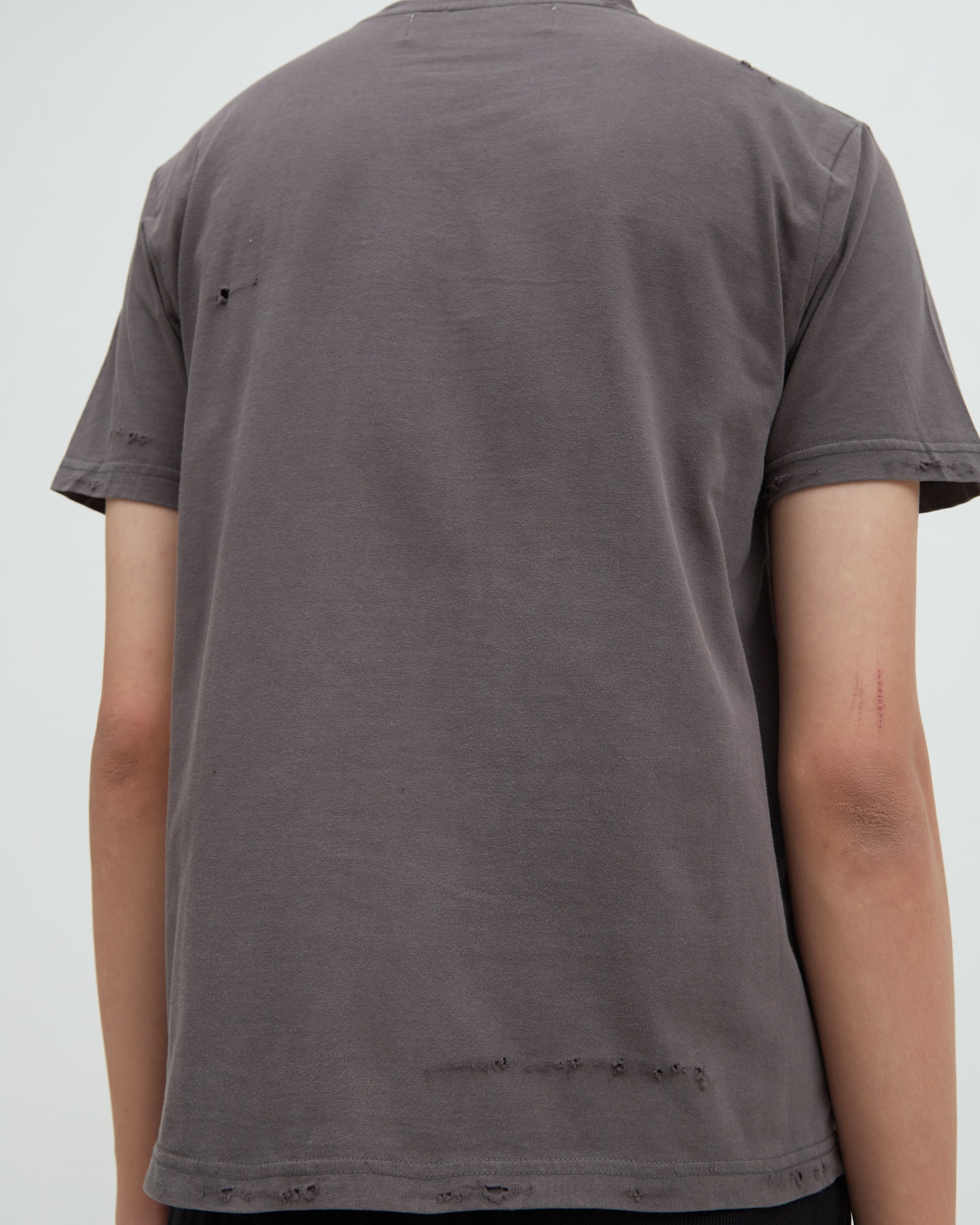 Distress Tee Dark Gray