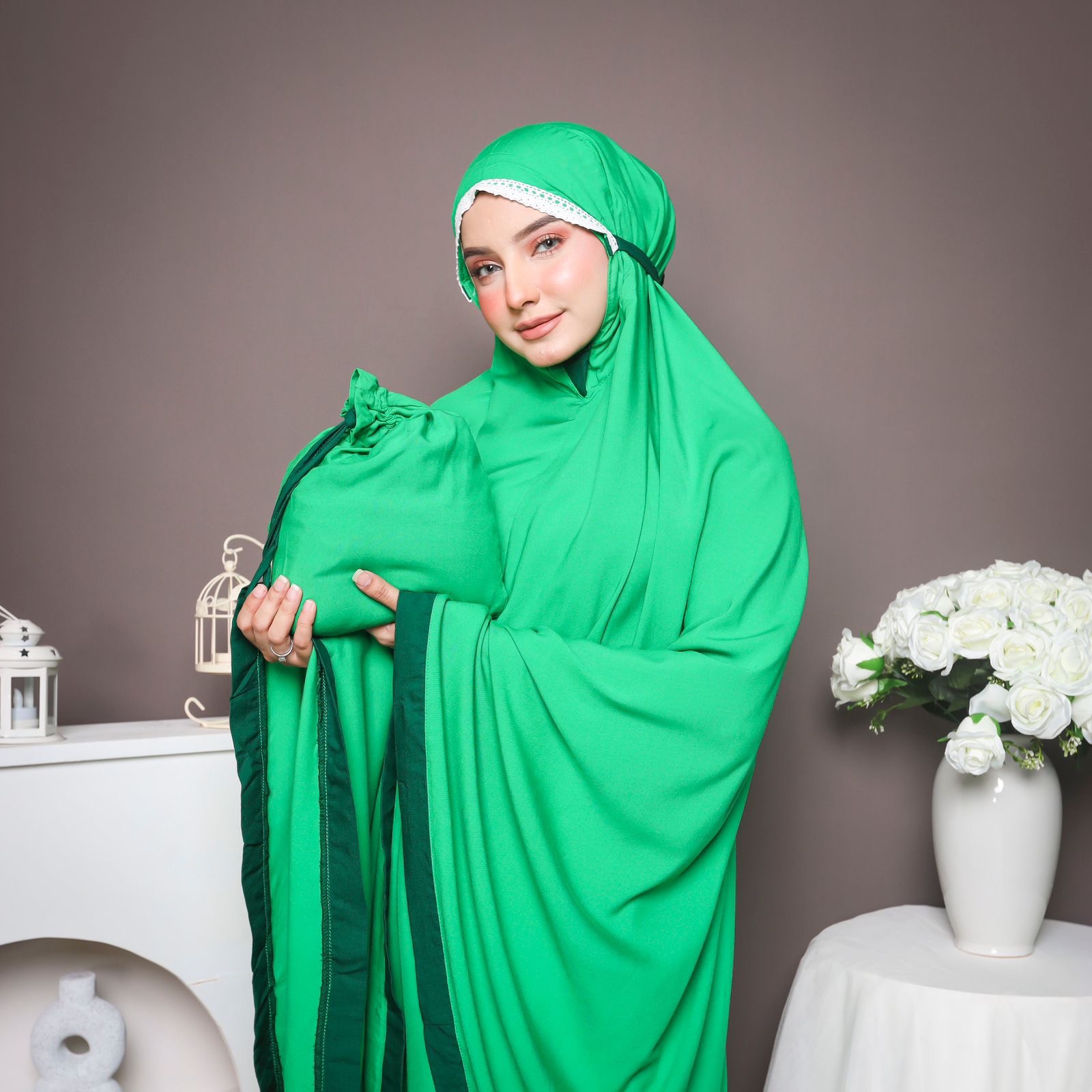 Atas Bawah Zahira