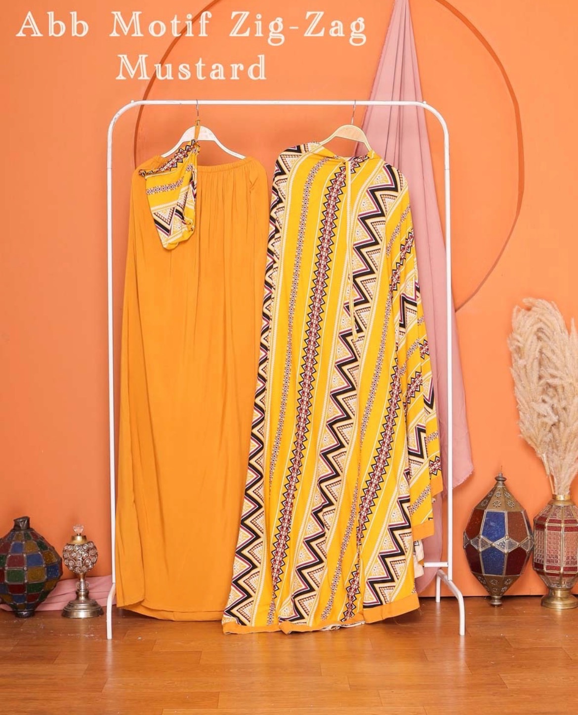 Atas Bawah Berlengan Motif Zig-zag
