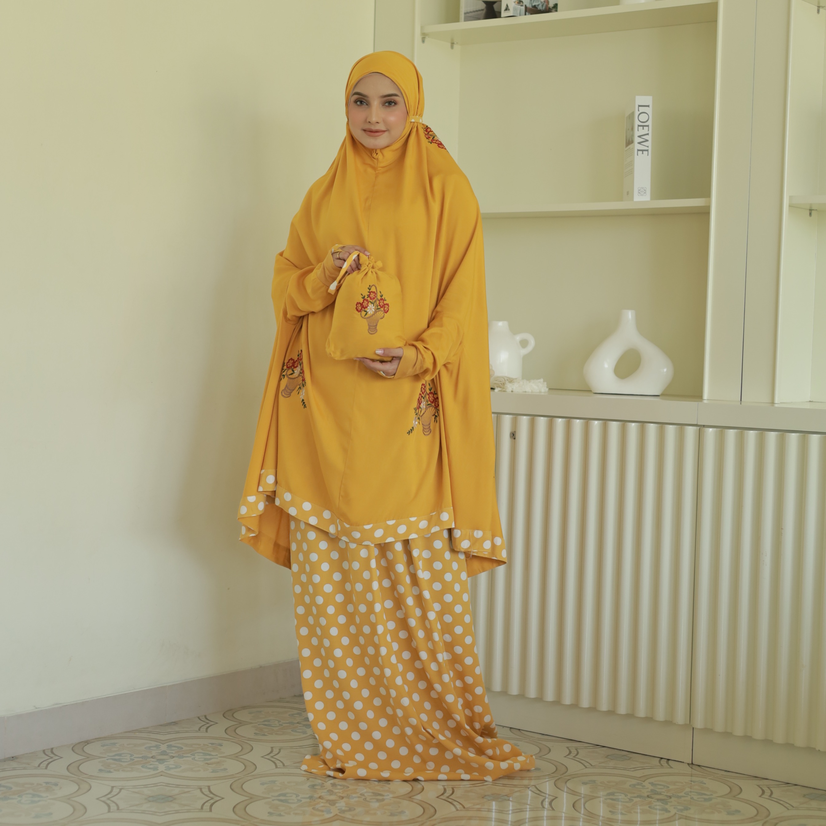 Atas Bawah Berlengan Bordir Tabur Polka Yellow