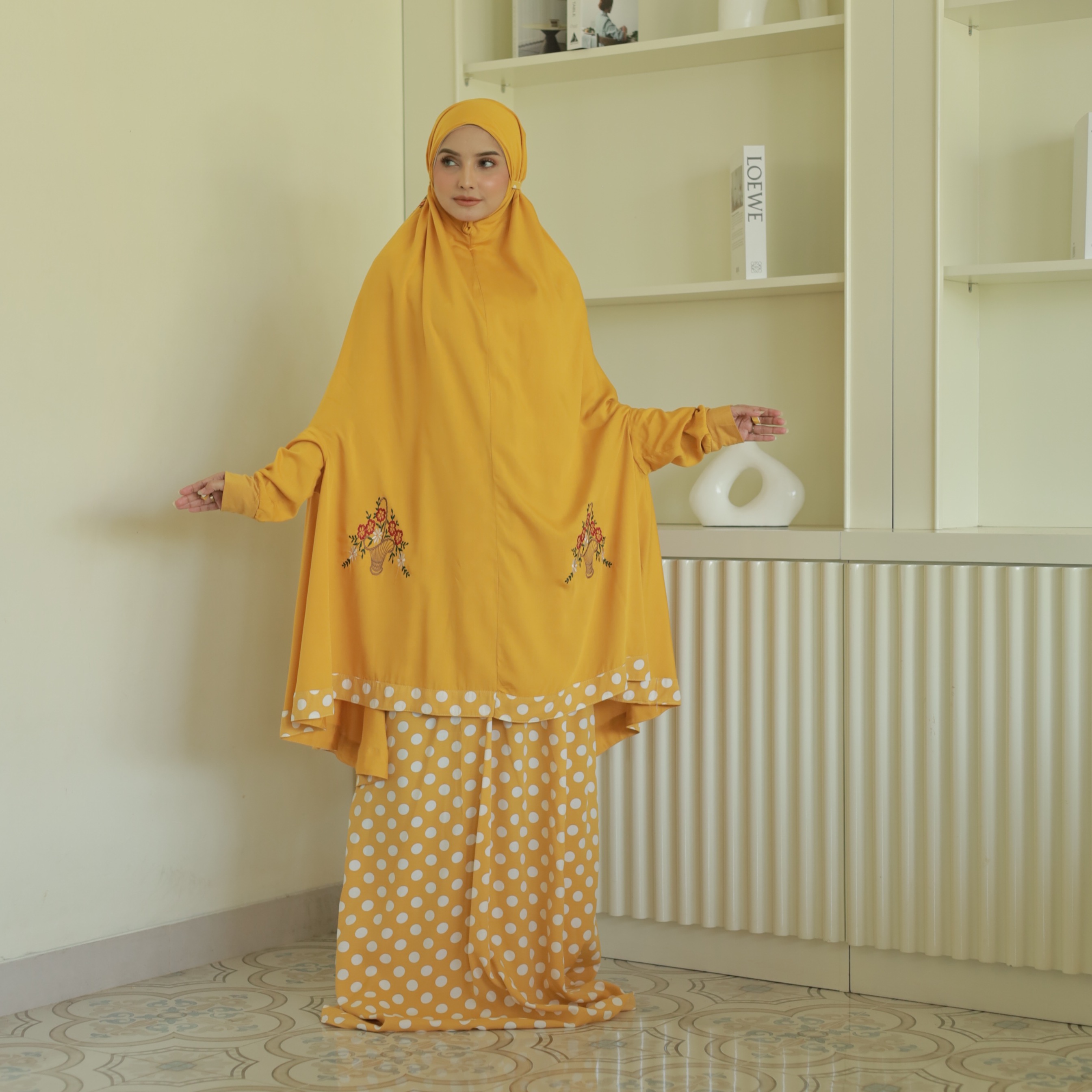 Atas Bawah Berlengan Bordir Tabur Polka Yellow