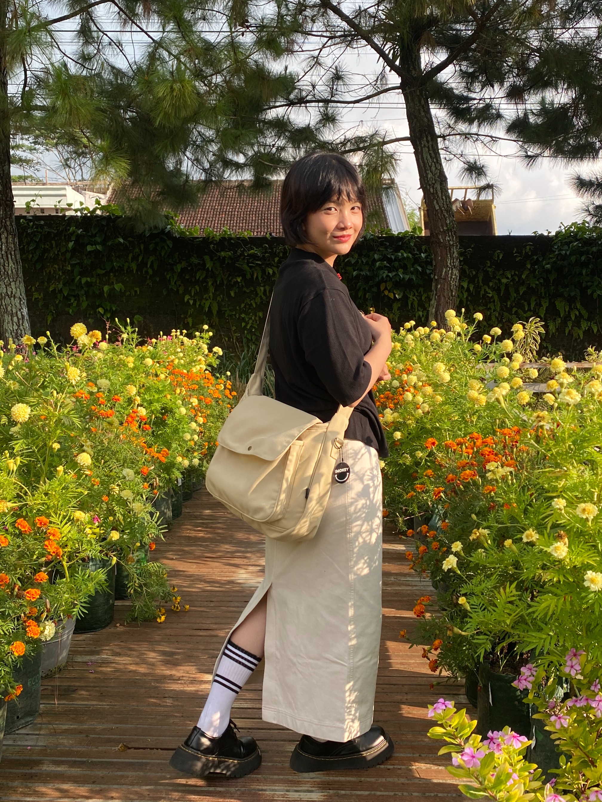 IMOKEY Shine Messenger Bag - Tas Selempang - Tas Wanita - Tas Pria
