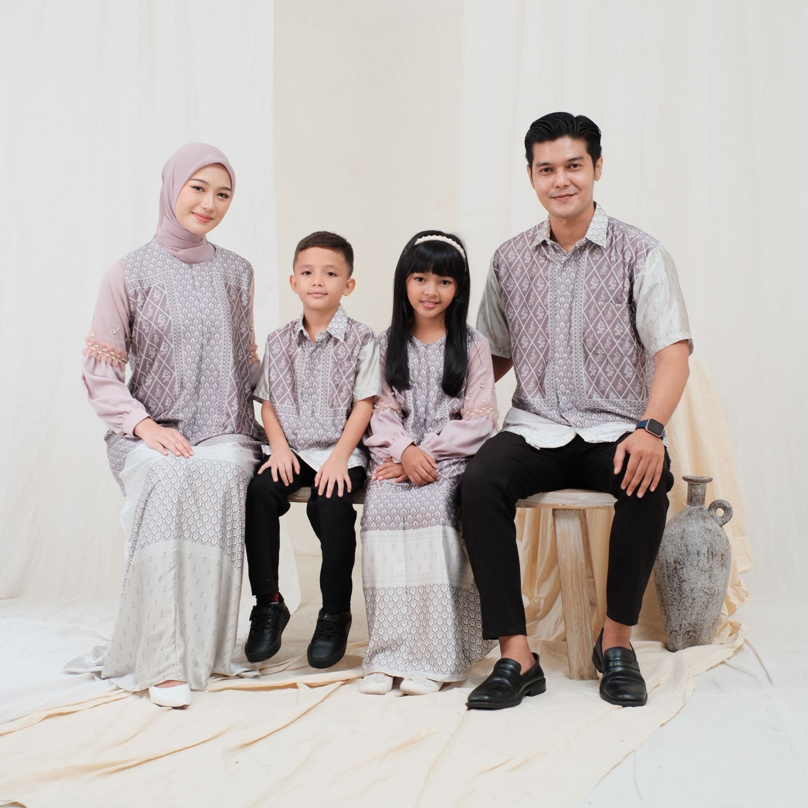 Hanum - raya series edisi family set "MILKY"
