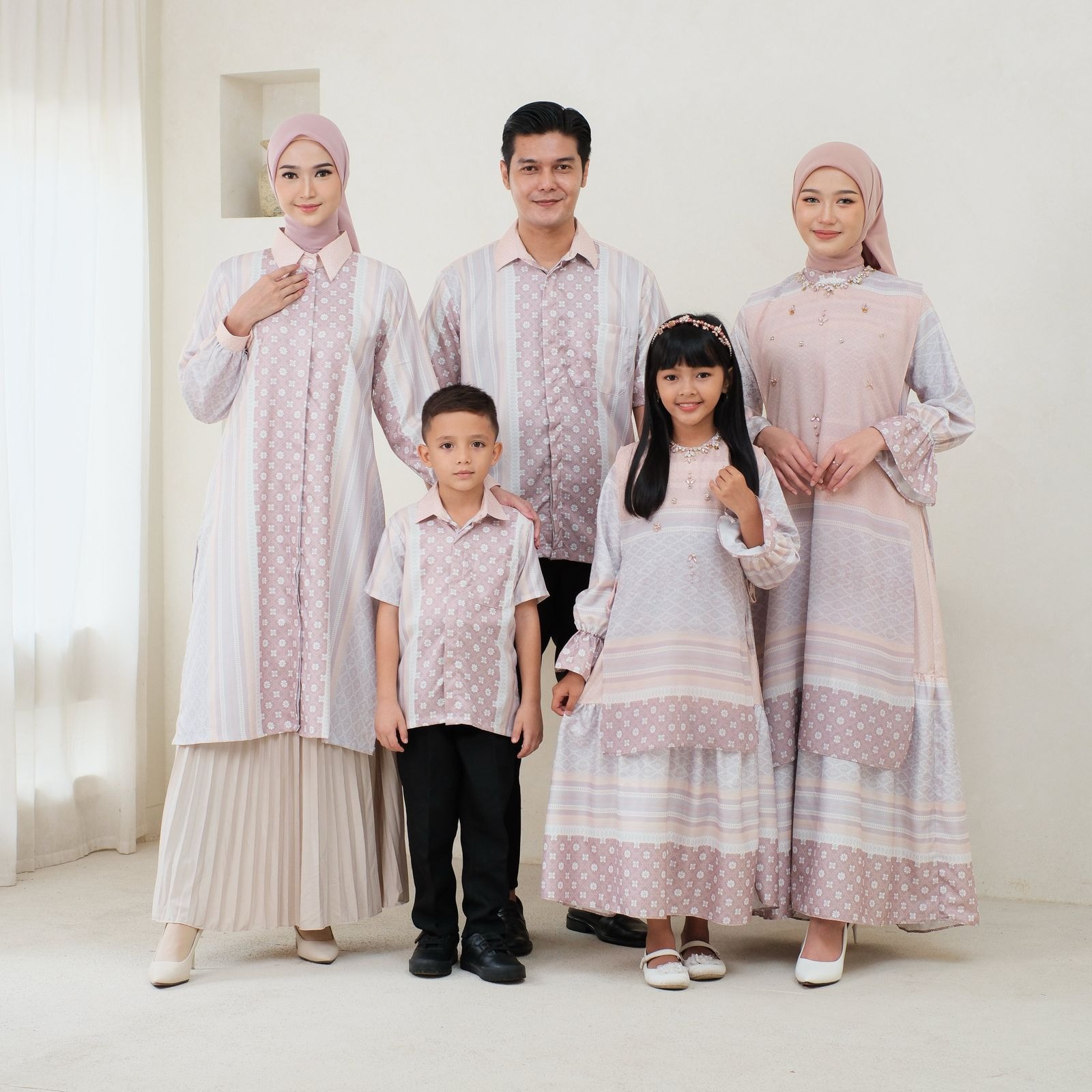 Shakira signature edition - raya family set exclusive pattern BUSUI FRIENDLY "PEONY PARADISE"