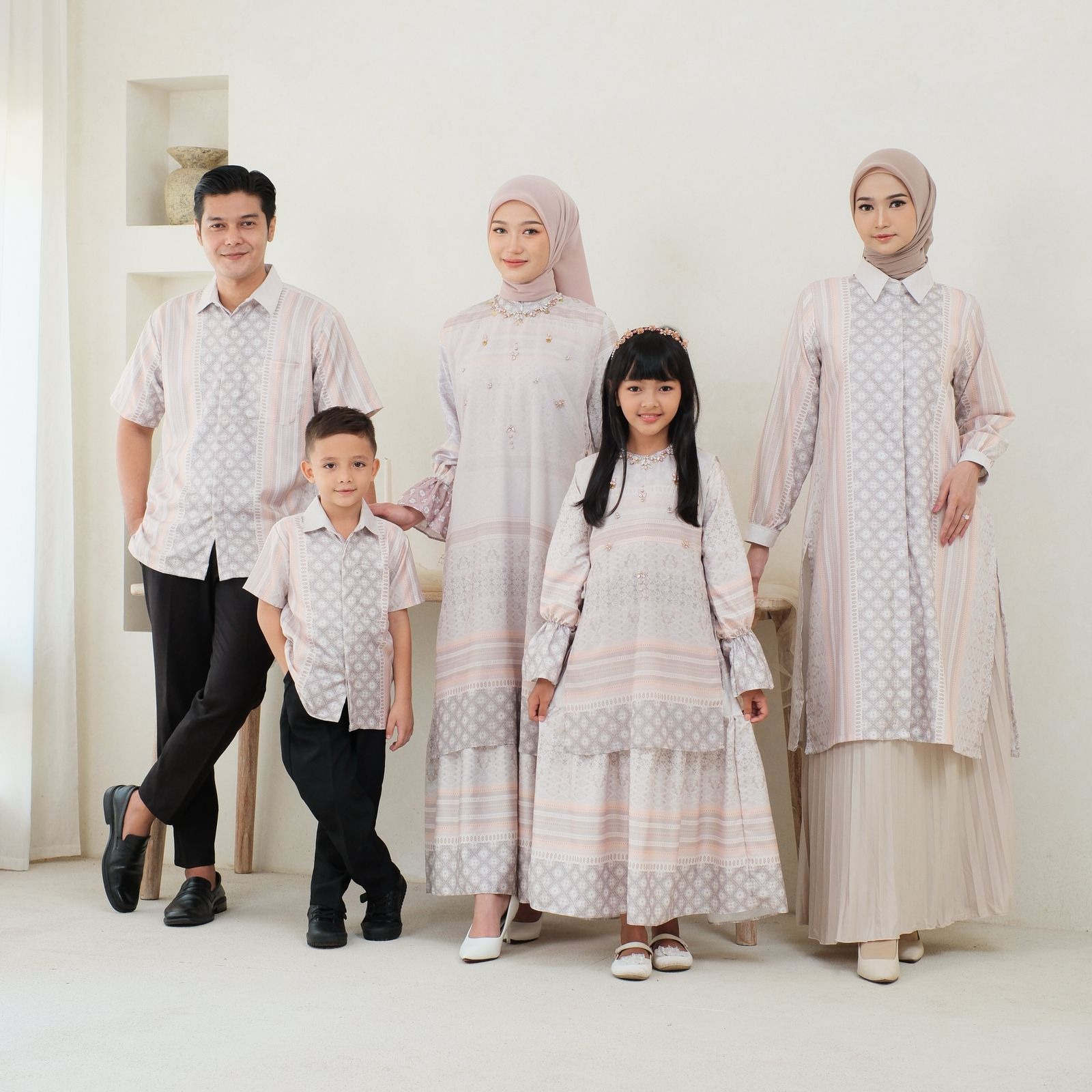 Shakira signature edition - raya family set exclusive pattern BUSUI FRIENDLY "DAHLIA"