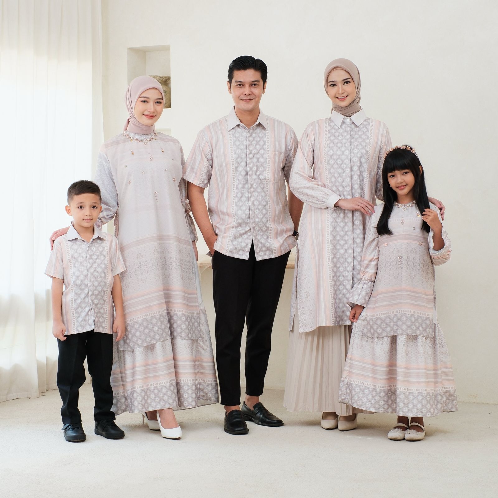 Shakira signature edition - raya family set exclusive pattern BUSUI FRIENDLY "DAHLIA"
