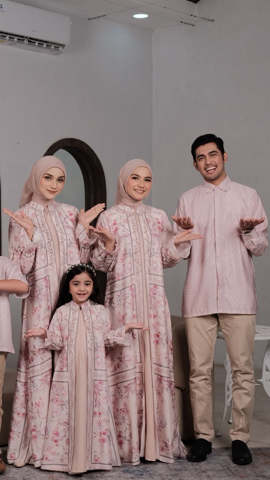 Yasmin family set- exclusive pattern by 4season hijab