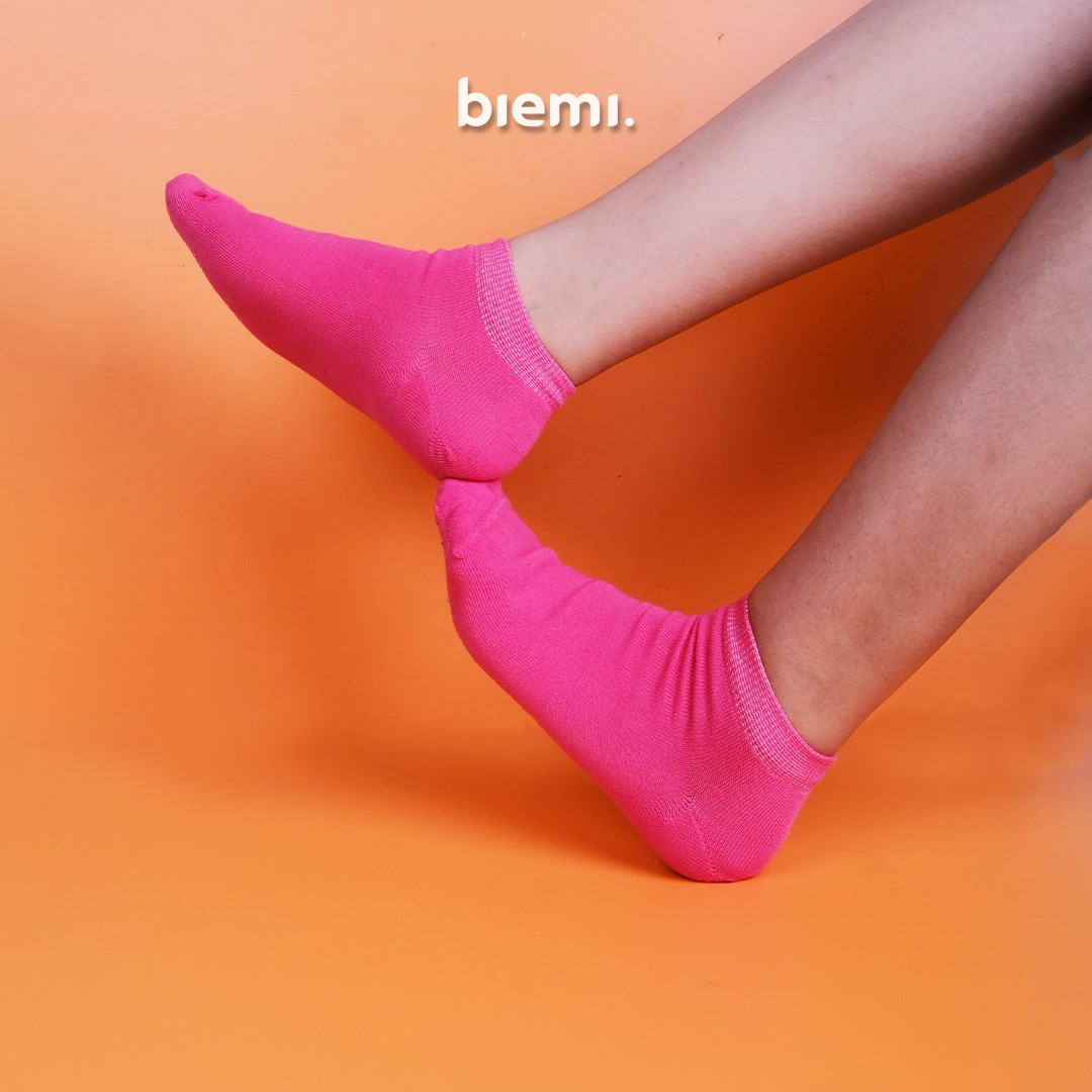 Varian Kaos kaki Biemi