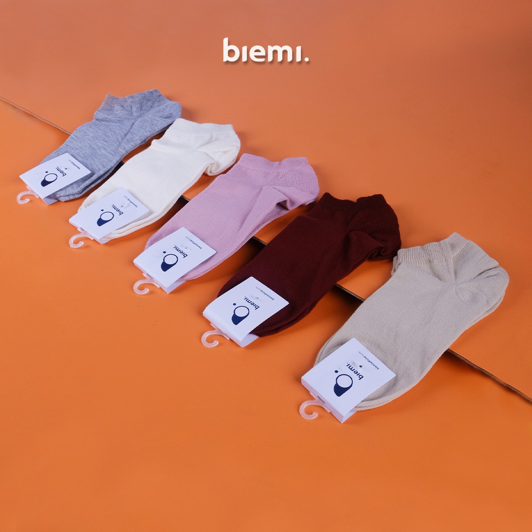 Varian Kaos kaki Biemi