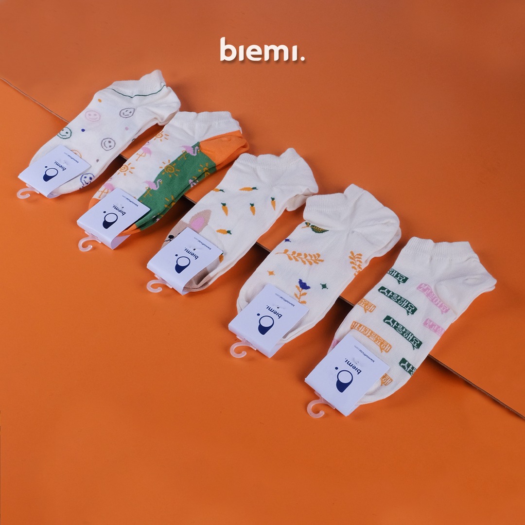 Varian Kaos kaki Biemi