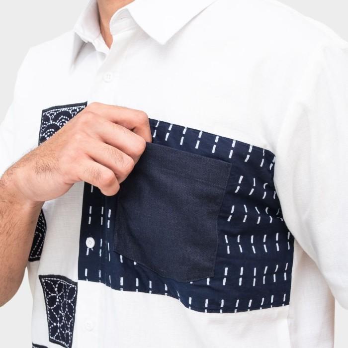 NEUMEN | Kuadra Shirt | Kemeja Pria premium Putih Navy