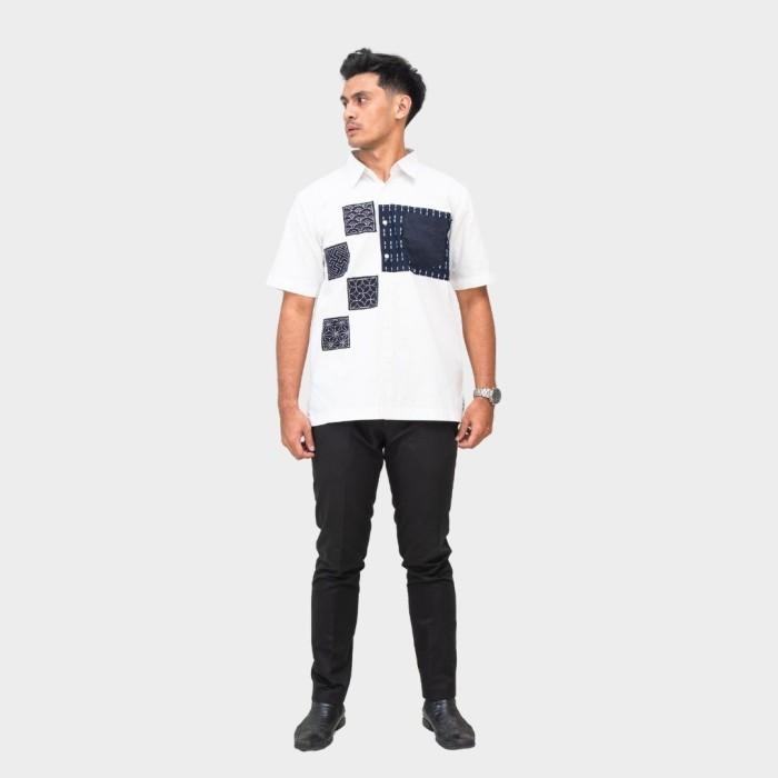 NEUMEN | Kuadra Shirt | Kemeja Pria premium Putih Navy