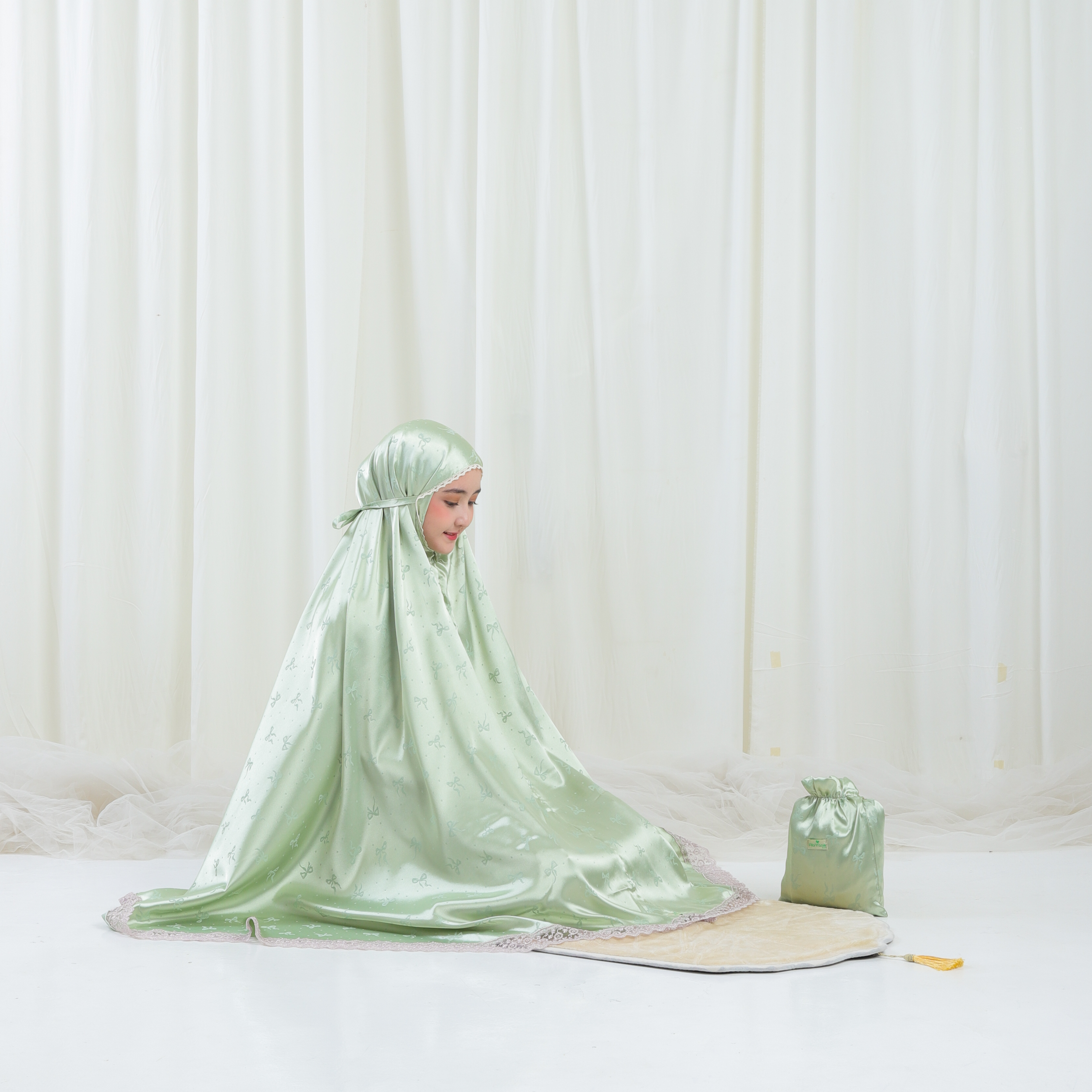 Mukena ANAK TANGGUNG UMUR 6 8 10 12 14 TAHUN Sutra Armany Silk Jaquard / jaguard  2in1 Renda Tille Bordir Mewah AJ01