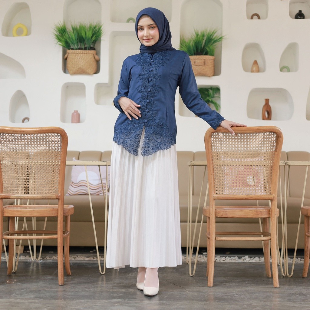 Alantasik -atasan kebaya encim bordir putih tangan panjang  modern wisuda kantor kerja SULAM Senada