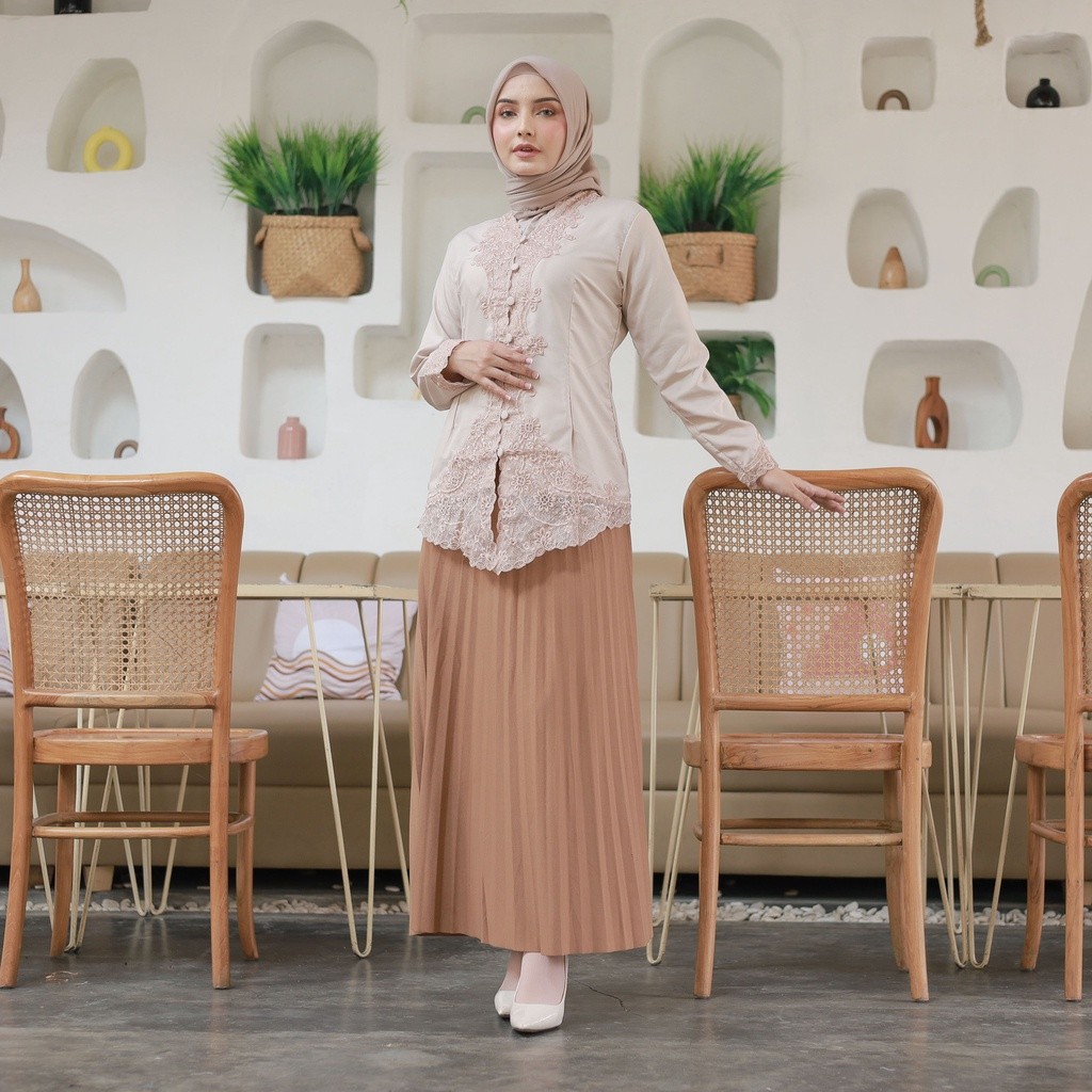 Alantasik -atasan kebaya encim bordir putih tangan panjang  modern wisuda kantor kerja SULAM Senada