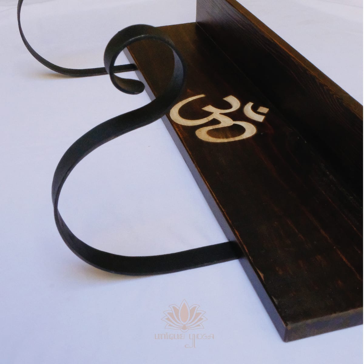 Rak Matras Yoga Storage / Gantungan Matras Bahan Kayu Yoga Mat Terbaru / Rak Matras Yoga Kayu