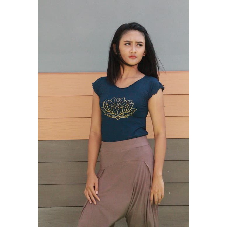 Baju Kaos Senam Yoga Lotus Berlengan / Kaos Senam Yoga Wanita / T-shirt Lotus