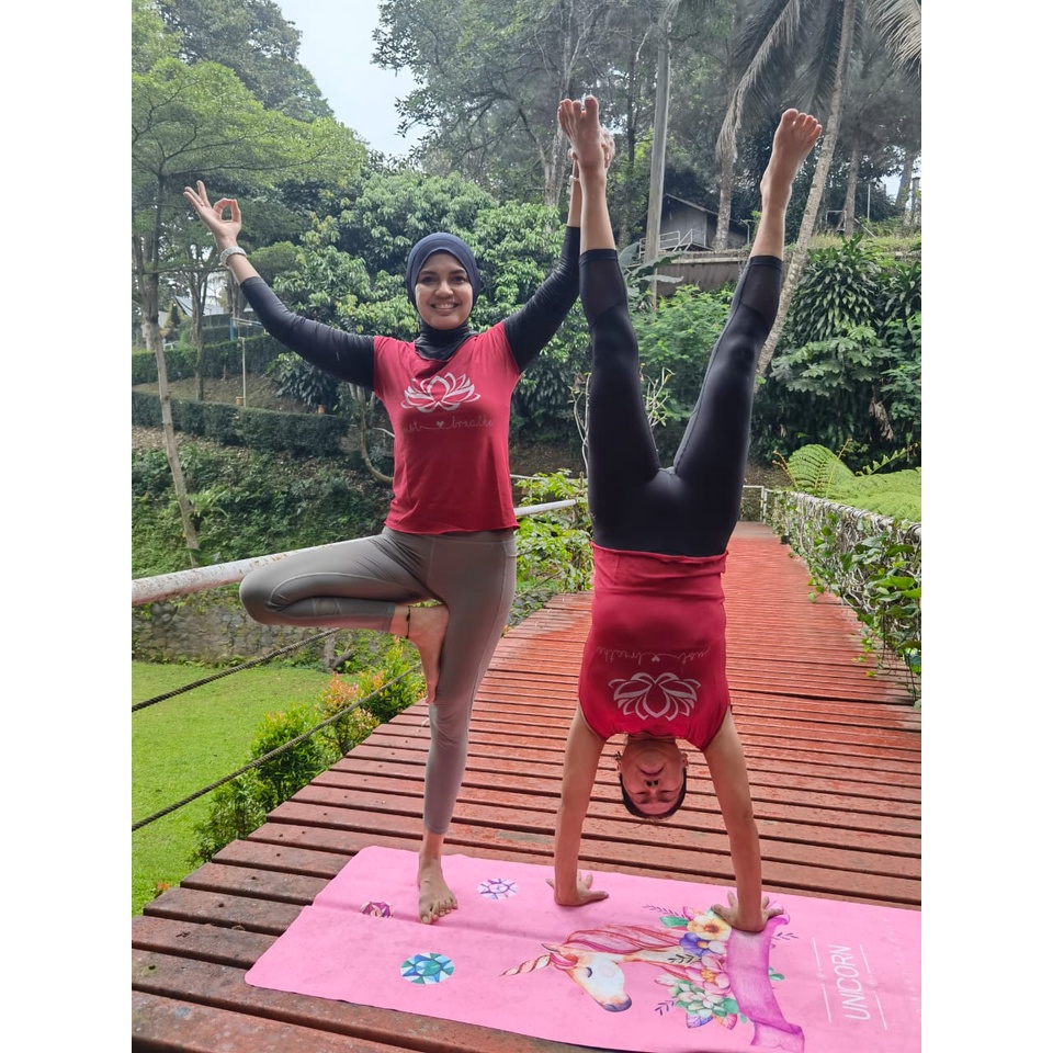 Baju Yoga / T-shirt Just Breath Unique Yoga / Jual Pakaian Yoga Wanita Termurah Jakarta / Celana Legging Motif Mermaid