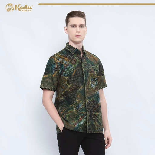 Image of Elira - Kemeja Batik Pria Lengan Pendek Regular Fit Bordir Smock Katun Hijau
