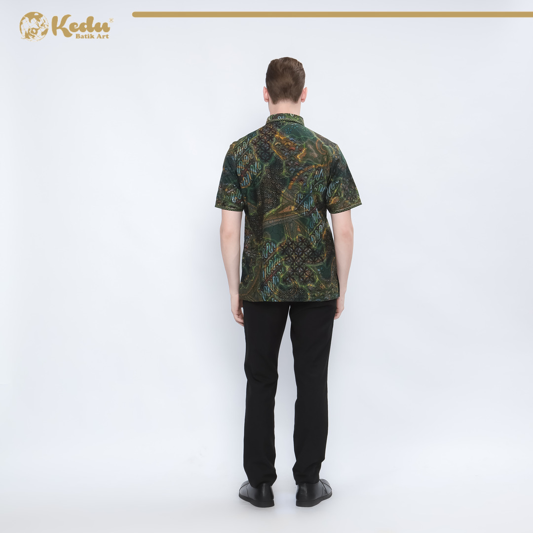 Elira - Kemeja Batik Pria Lengan Pendek Regular Fit Bordir Smock Katun Hijau