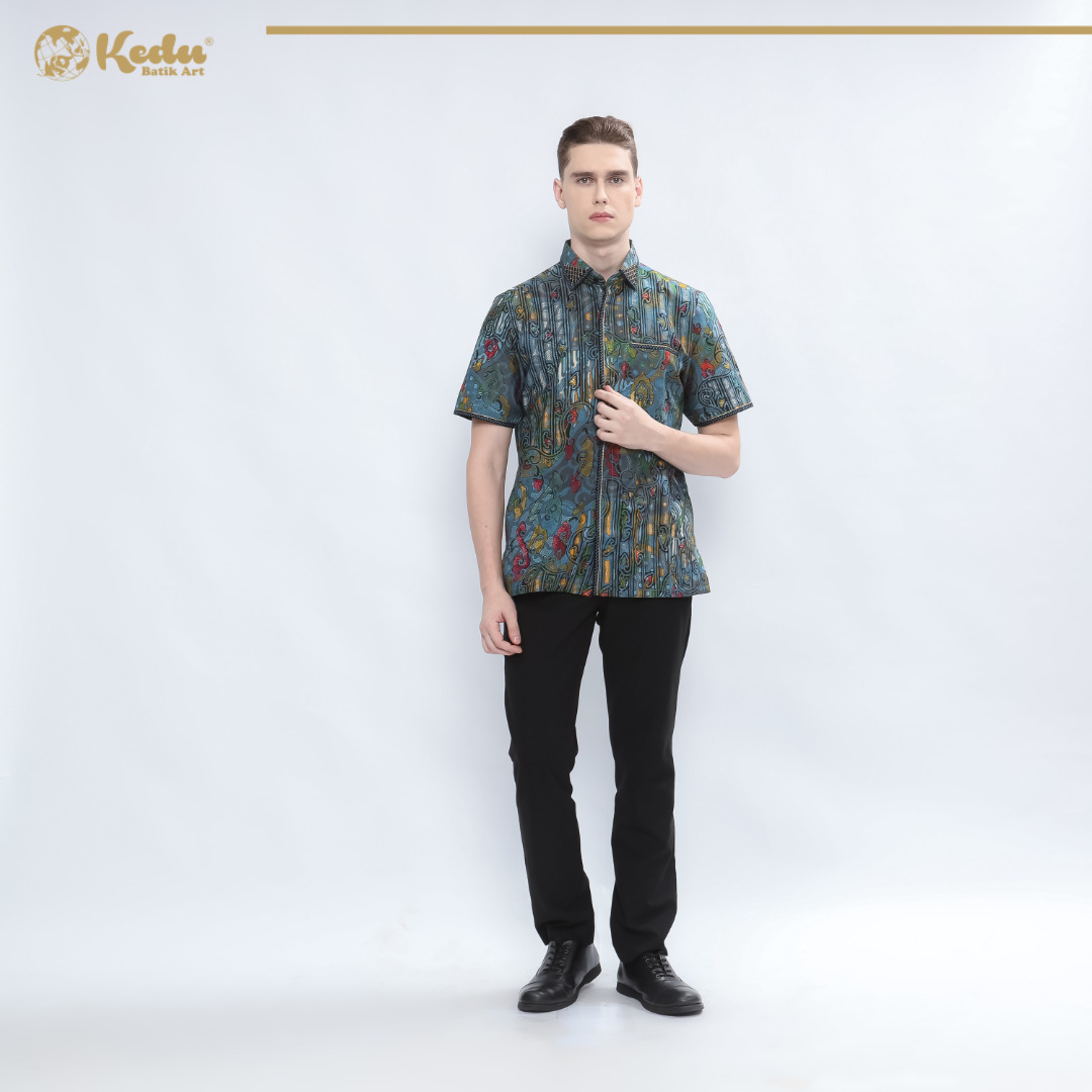 Tamara - Kemeja Batik Pria Lengan Pendek Regular Fit Bordir Smock Katun Biru
