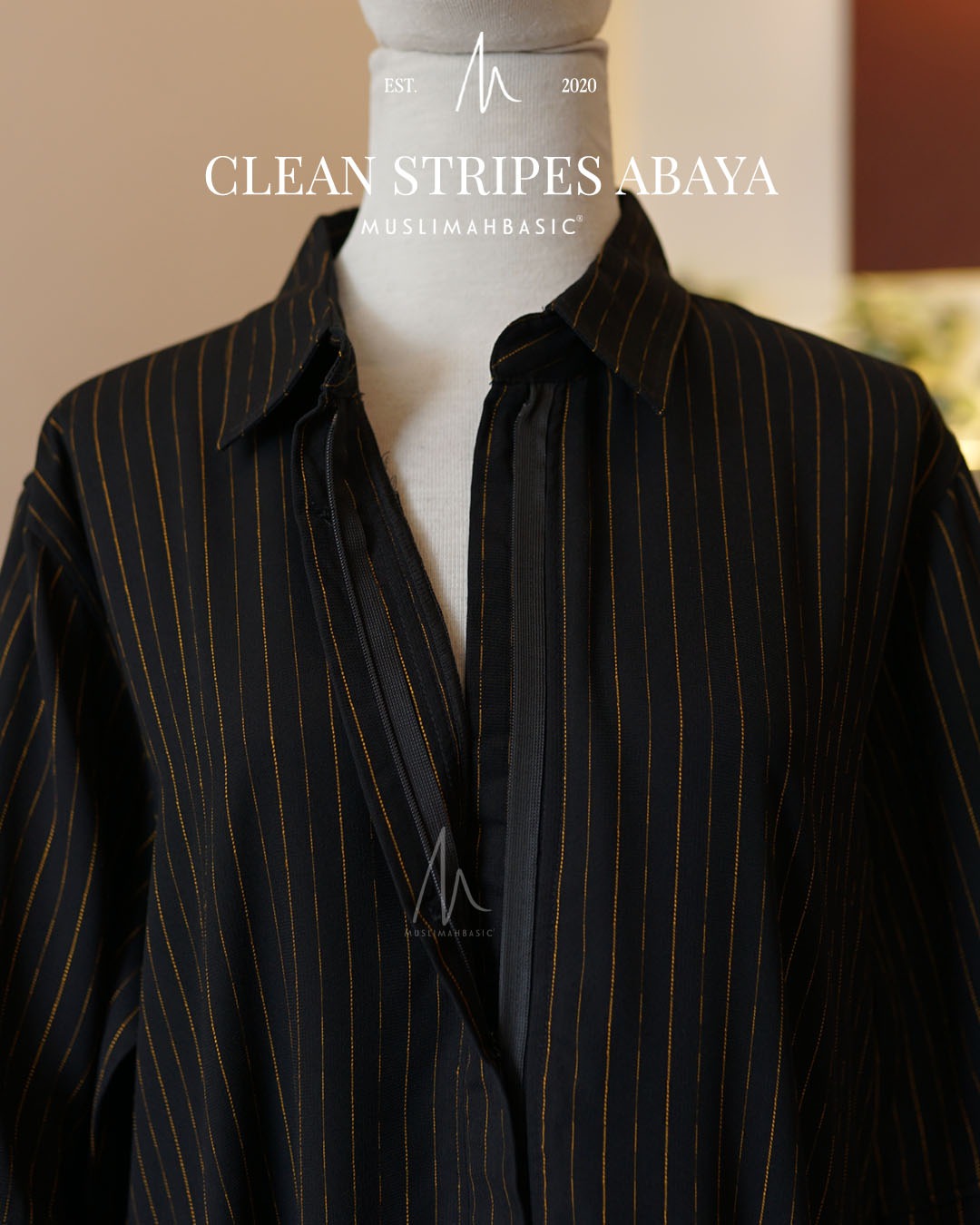 Clean Stripes Abaya
