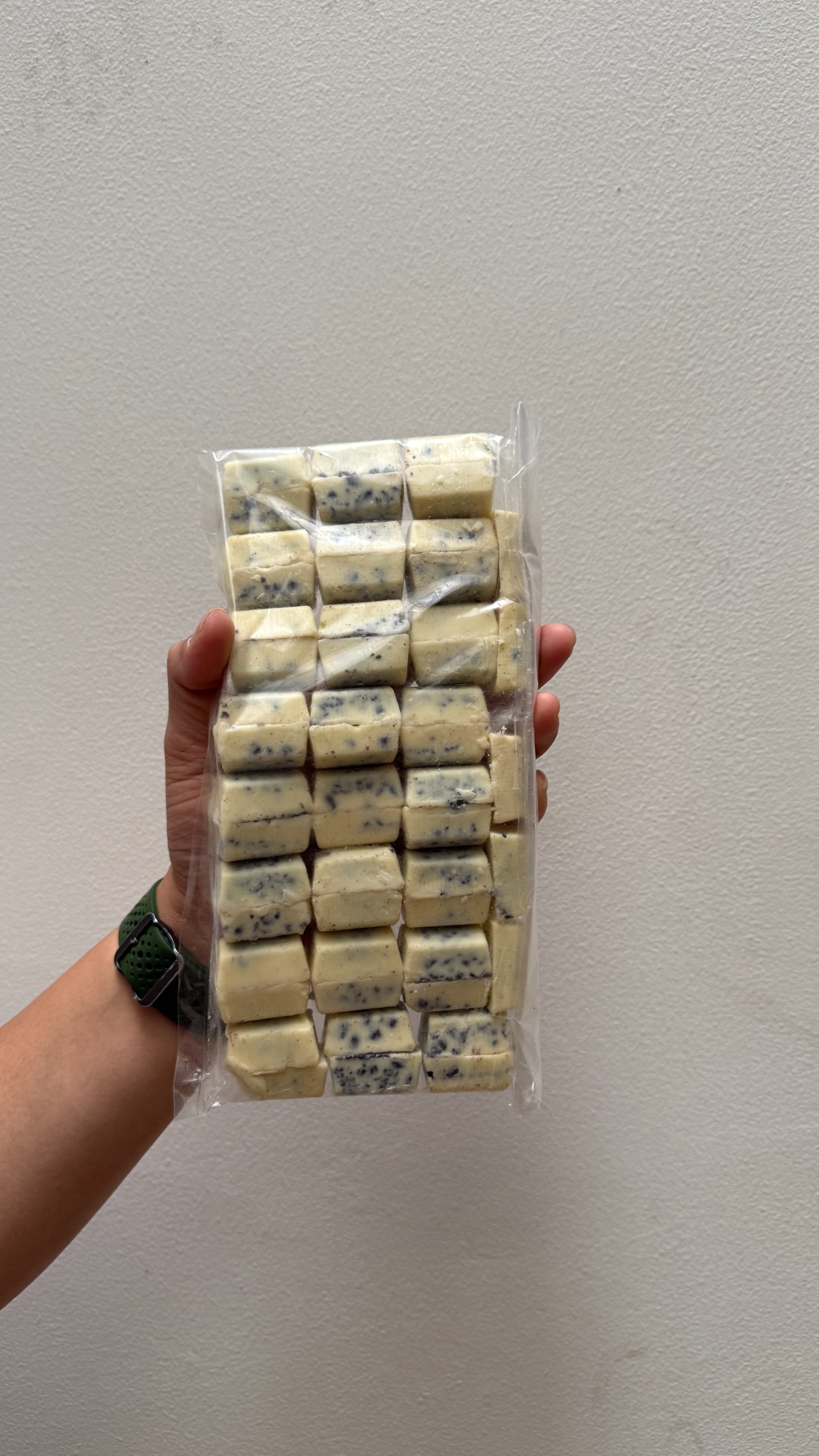 DLFI TREASURE COKLAT PUTIH PREMIUM 500 GRAM
