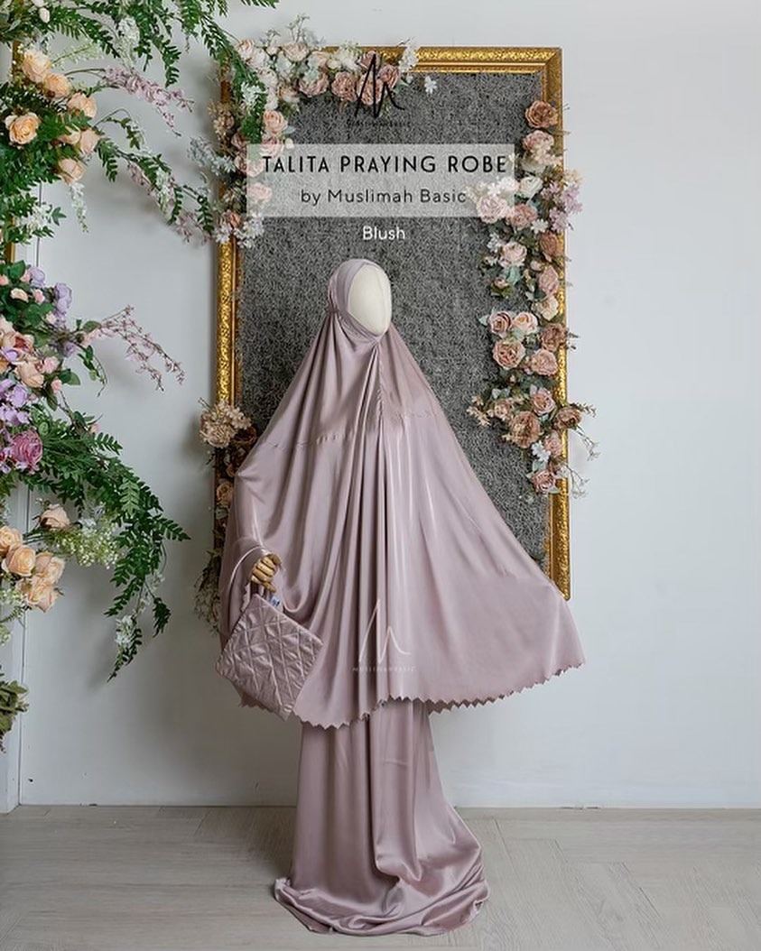 Talita Praying Robe
