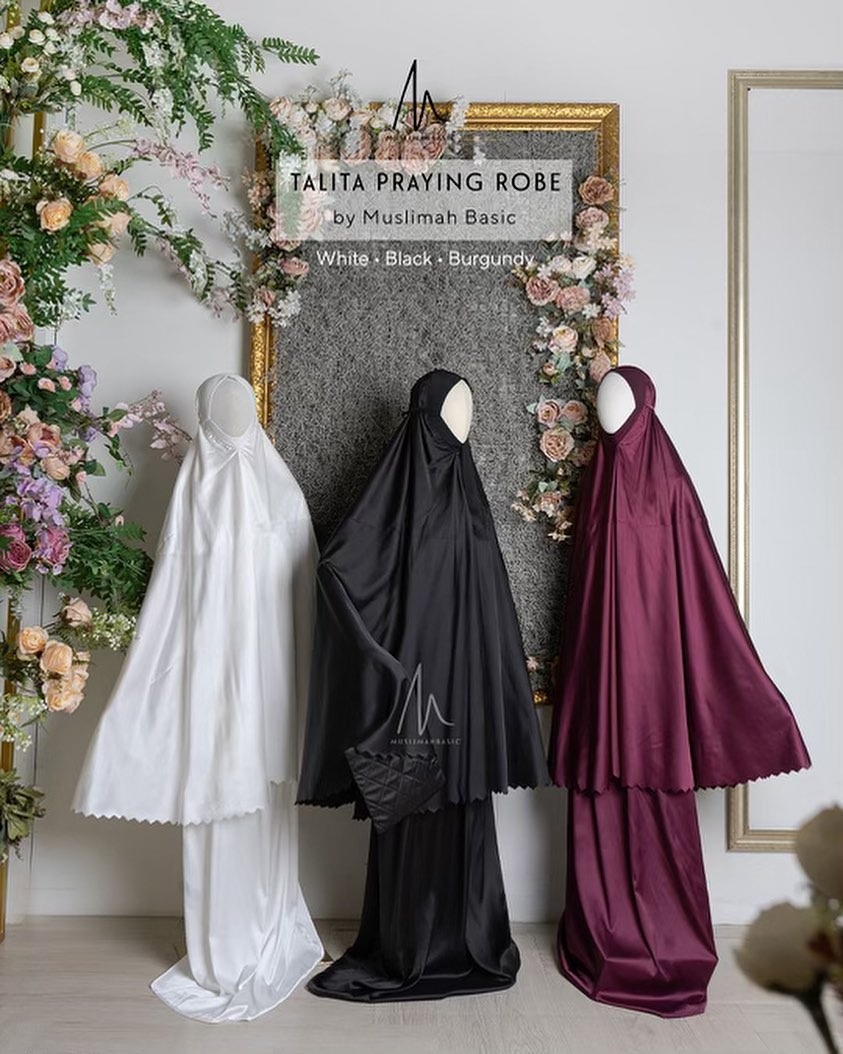 Talita Praying Robe