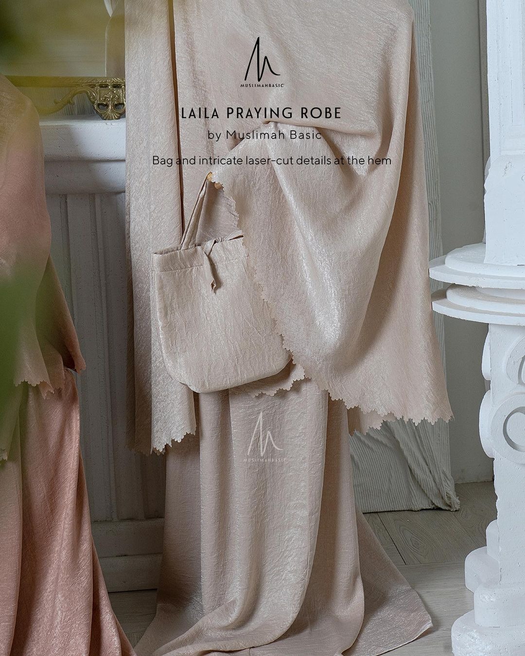 Laila Prayer Robe Premium