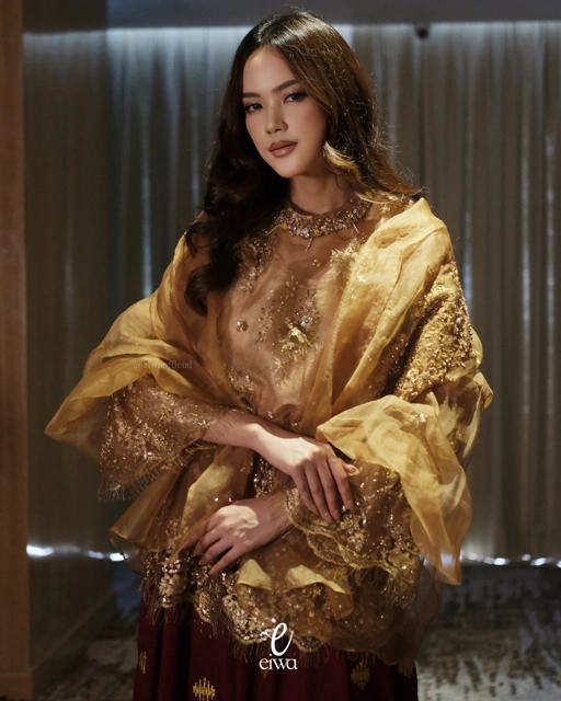 Image of Rhytmaya Outer top Gold | Eiwa