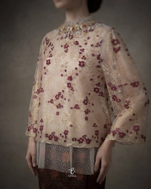 Sirena top creamy maroon |EIWA